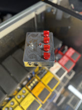 Load image into Gallery viewer, El Musico Loco Siamese Scream Pedal (Pre-Owned)