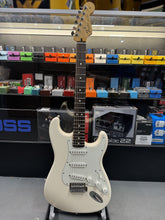 Load image into Gallery viewer, 2015 Fender Mex Standard Stratocaster - Arctic White/Rosewood Fretboard (Pre-Owned)