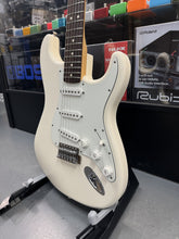 Load image into Gallery viewer, 2015 Fender Mex Standard Stratocaster - Arctic White/Rosewood Fretboard (Pre-Owned)