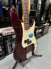 Load image into Gallery viewer, Fender Mexico Precision Bass Midnight Wine 2006 (Pre-Owned)