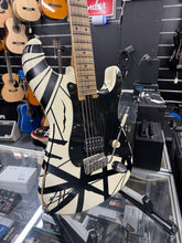 Load image into Gallery viewer, EVH Striped Series '78 Eruption Strat Relic (Pre-Owned)