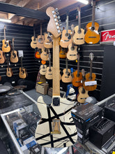 Load image into Gallery viewer, EVH Striped Series '78 Eruption Strat Relic (Pre-Owned)