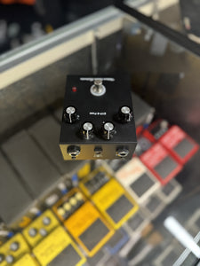 Wattson Classic Electronics EYF-6 Fuzz (Pre-Owned)
