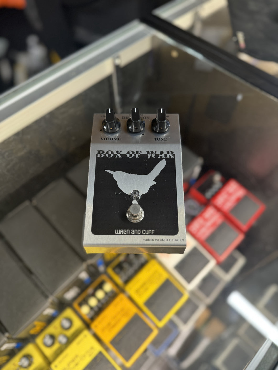Wren and Cuff Box of War (Pre-owned)