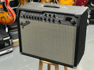 Fender Cyber Deluxe guitar amp (Pre-owned)