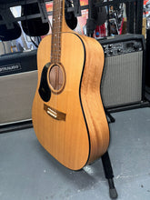 Load image into Gallery viewer, Maton S60 &#39;Solid 60&#39; Left Hand Dreadnought (Pre-Owned)
