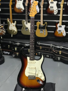 Fender Classic Series 60s Stratocaster 3 Colour Sunburst (Pre-owned)