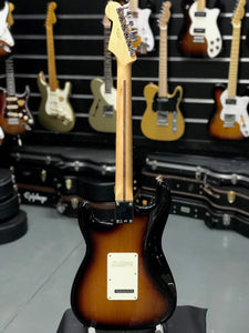 Fender Standard Stratocaster Sunburst (Pre-owned)