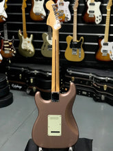 Load image into Gallery viewer, Fender Deluxe Lonestar Burgundy Mist (Pre-owned)
