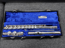 Load image into Gallery viewer, Gemeinhardt Flute with Solid Silver Head and Case (Pre-Owned)
