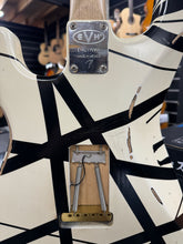 Load image into Gallery viewer, EVH Striped Series '78 Eruption Strat Relic (Pre-Owned)
