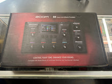Load image into Gallery viewer, ZOOM B6 BASS MULTI EFFECTS PROCESSOR (Pre-Owned)
