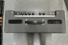 Load image into Gallery viewer, Fender Bassbreaker 18/30 Combo (PRE-OWNED)
