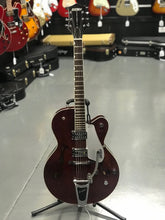 Load image into Gallery viewer, Gretsch Electromatic G5120 satin walnut (Pre-owned)
